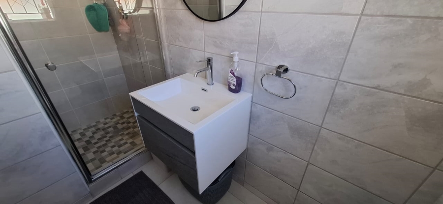 To Let 3 Bedroom Property for Rent in D